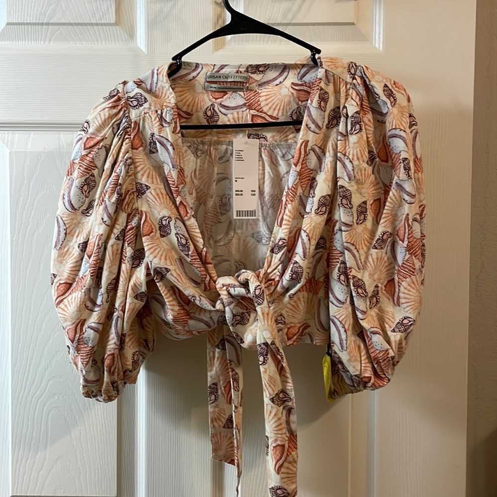 Urban outfitters cute seashell front tie crop top